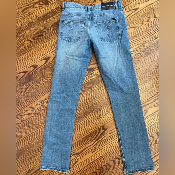 Calvin Klein Jeans - Picture 2 of 9